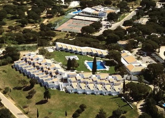 Do Golfe Βιλαμούρα