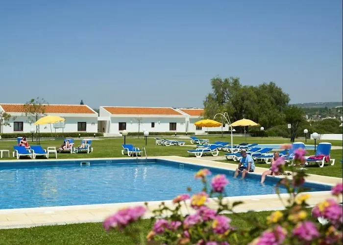 Do Golfe Θέρετρο