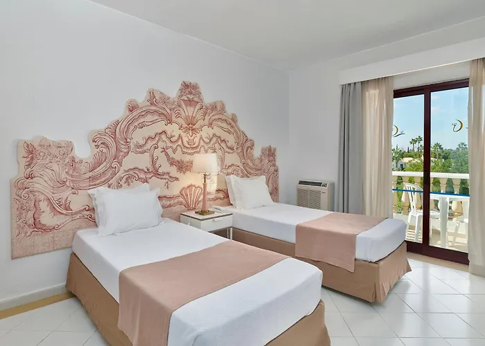 Do Golfe Βιλαμούρα